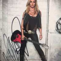 Nita Strauss - Signed photograph