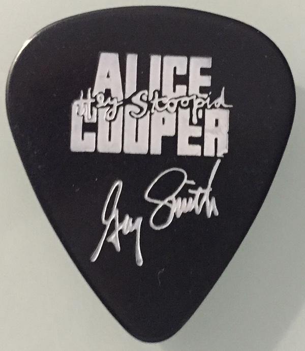 KK Guitar Star – A.L.I.C.E.C.O.O.P.E.R.” Guitar Pick Set (11 Glow